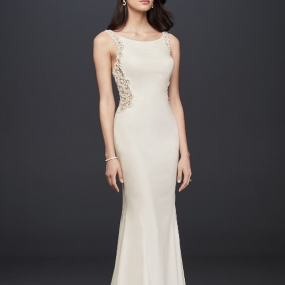 Wedding dress David's bridal size 8-10 - Picture 2 of 3